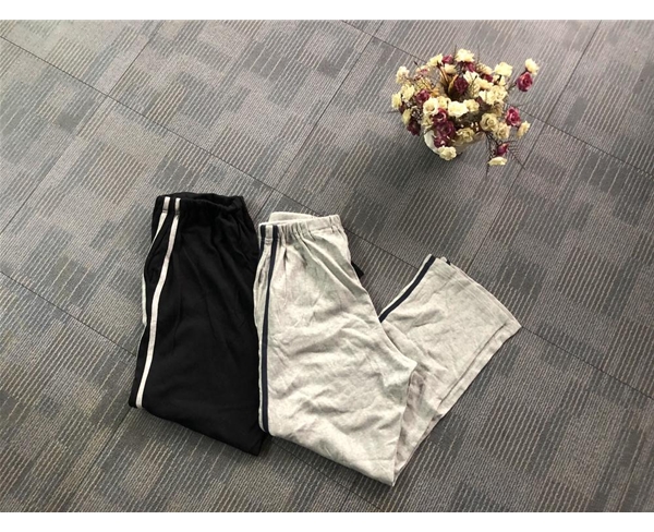 男士運(yùn)動褲